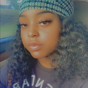 Meet your Posher, Latiea
